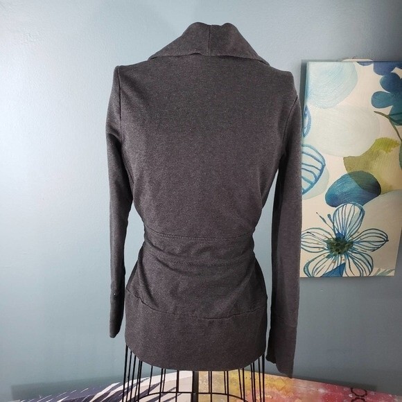 The North face women's cotton gray/grey wrap jacket size Small S/P - Picture 8 of 8